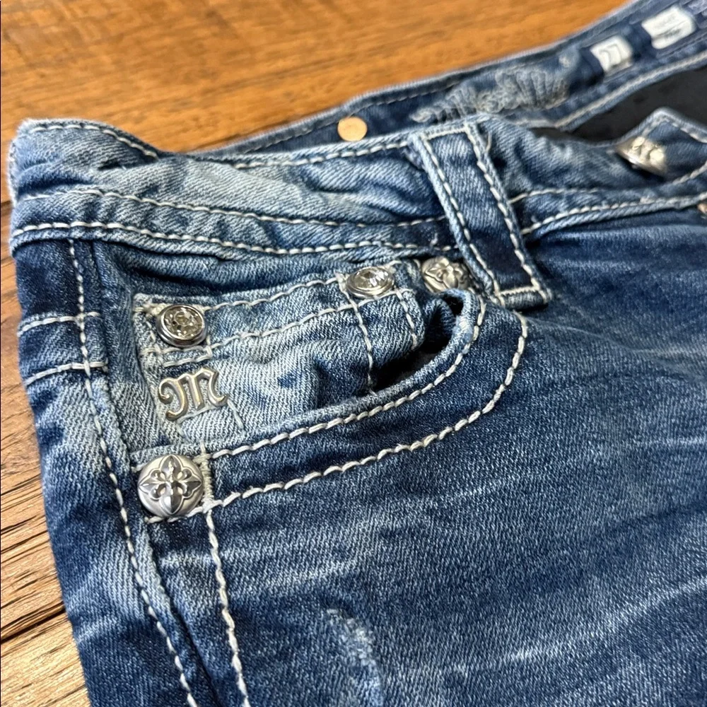 Mid Rise Boot Cut Jeans Flap Back Pockets Embroidered Studded Miss Me Women's 27